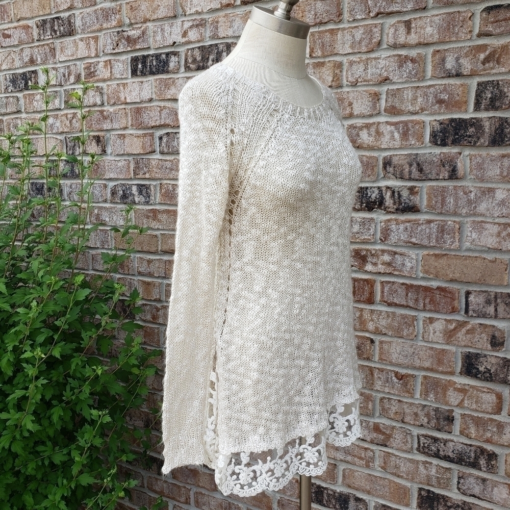 Mizumi Delicate Knit & Lace  Long Sleeves Top M